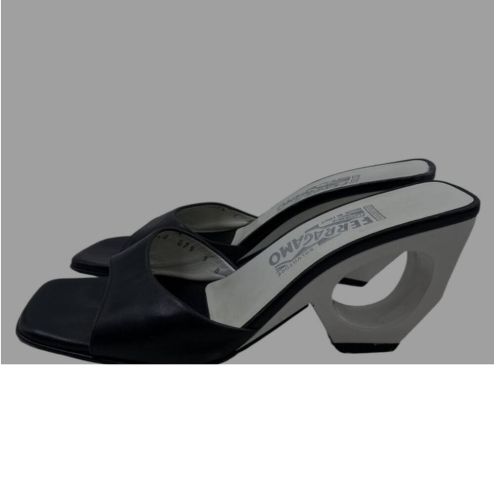 Vintage Ferragamo Wedge Heel - Picture 3 of 10
